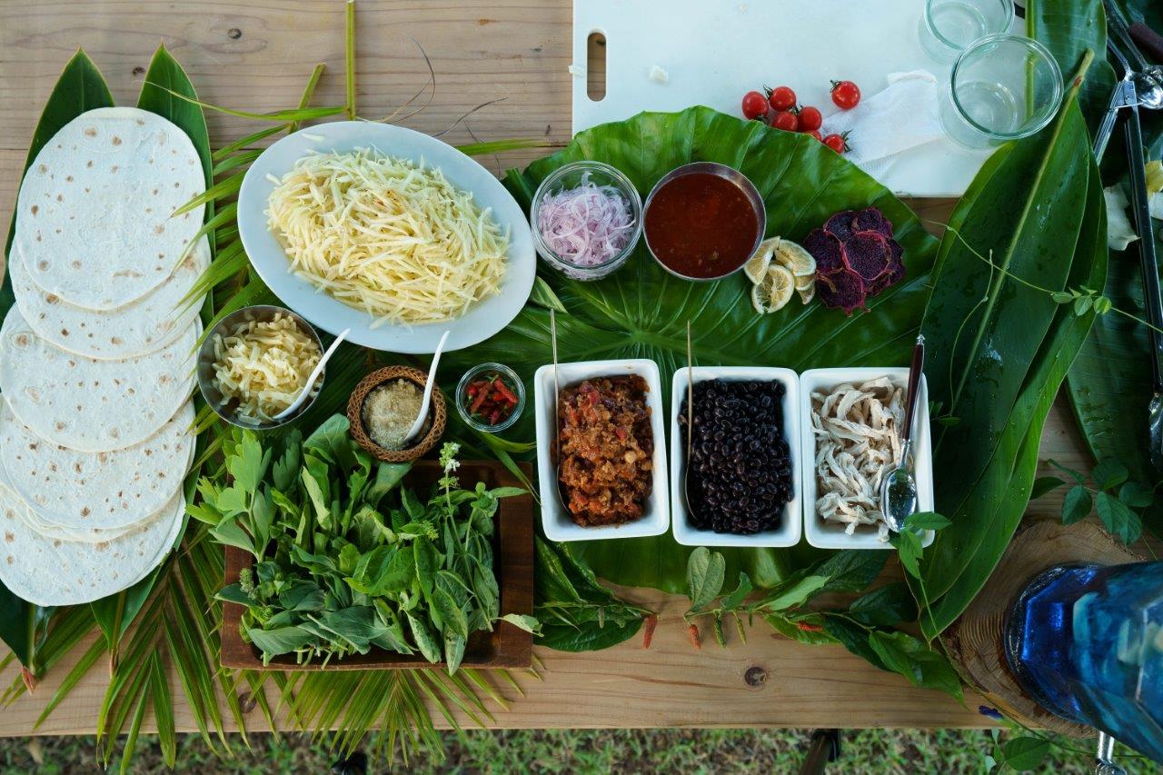 たっぷり具だくさんの島トルティーヤ